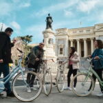 Madrid: Vintage Bike Tour of City Highlights - Small-Group - From the Old Town to the Royal Palace