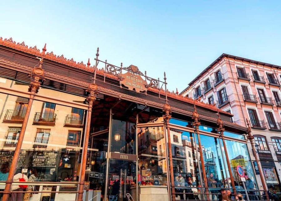 Madrid Walking Tour: Sol, Plaza Mayor,Royal Palace, Gran Via - Exploring Madrid’s Historic Heart at Sol and Puerta del Sol