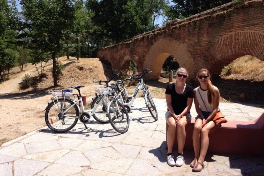 Madrids River Side & Casa de Campo Electric Bike Tour - Climbing San Vicente Hill for Stunning City Views