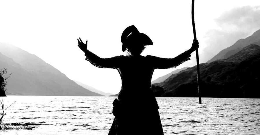 Magical Edinburgh Walking Tour - The Guide in Historical Costume