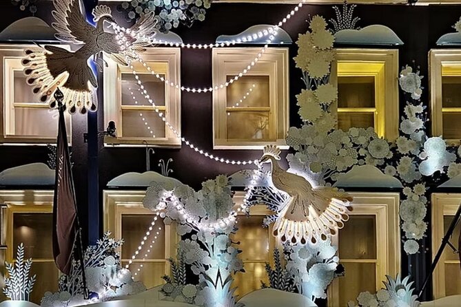 Magical London Christmas Lights Walking Tour - The Guide: Rich’s Festive Storytelling and Extras