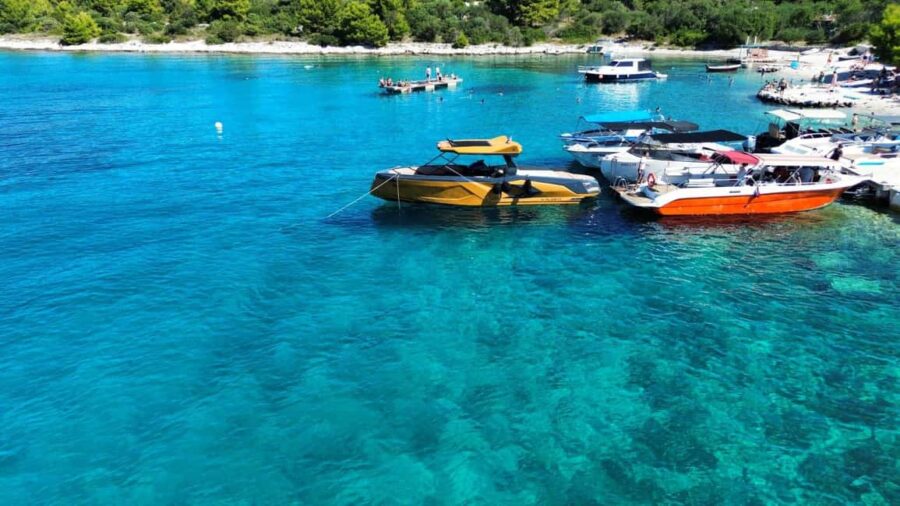 Magnific Blue Lagoon & 3 islands tour - Exploring the Blue Lagoon on Drvenik Island