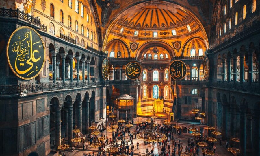 Magnificient Mosques of Istanbul - Inside the Hagia Sophia: 1500 Years of History and Art