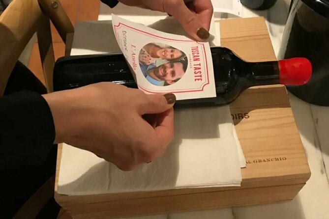 Make your bland bottle and cork Your wine in center of Florence - Meeting Point and Tour Logistics in Florence