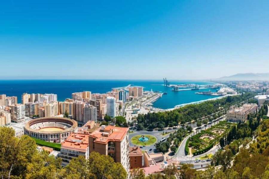 Málaga: Walking Tour with Breakfast and Tapas - Starting the Day with a Traditional Andalusian Breakfast