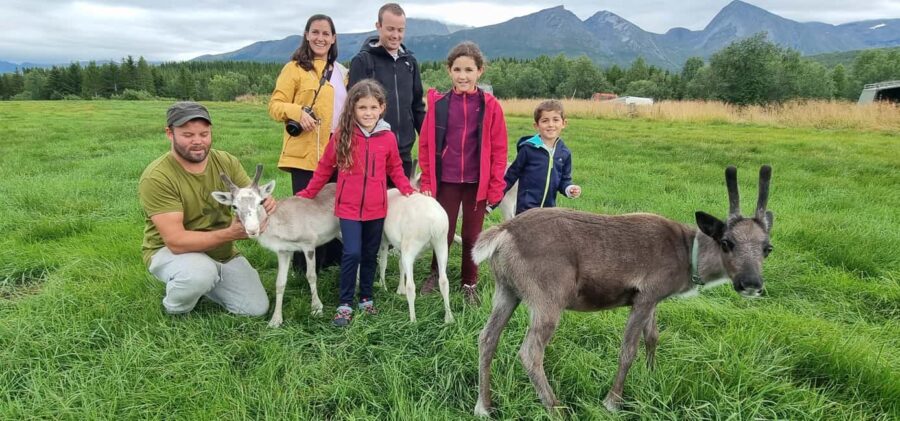 Malangen Sami Camp and Reindeer Experience with Lunch - Meeting and Greeting the Sami Host in Malangen