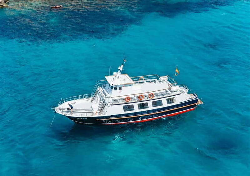 Mallorca: Palma Boat Tour & Snorkeling with Drink Included - Snorkeling in Mallorca’s Natural Reserve