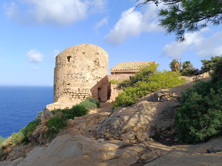 Mallorca: Sant Elm to La Trapa Monastery Guided Hike - Starting Point in Sant Elm with Ocean Views