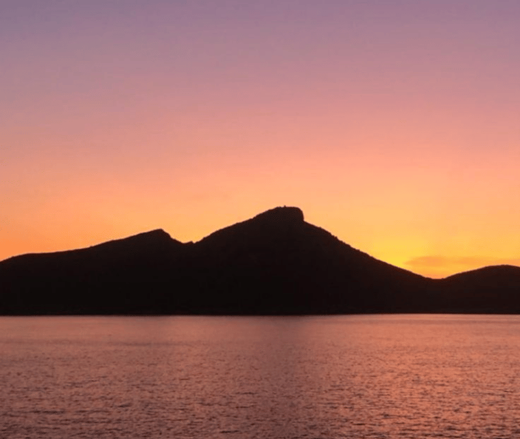 Mallorca: Sunset Pizza Boat Tour Andratx - Dragonera + Snorkel - Sailing Along the Coast of Andratx and Dragonera Island