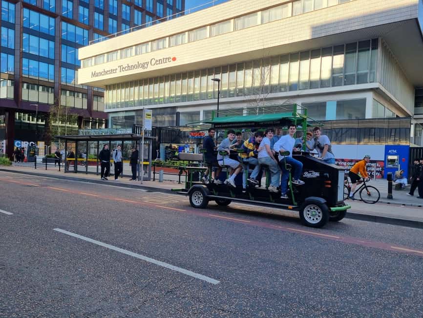 Manchester: Beer Bike Tour with Drinks and Music - From the Heart of Manchester to Its Famous Streets