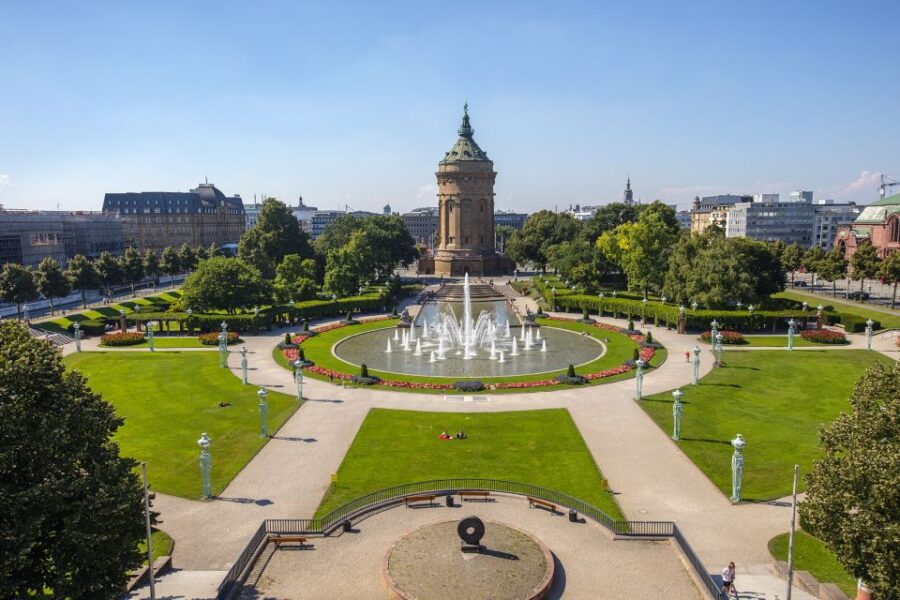 Mannheim, guided costume tour: Tour with Night Watchman - Exploring Mannheim’s Historic Setting in the Evening