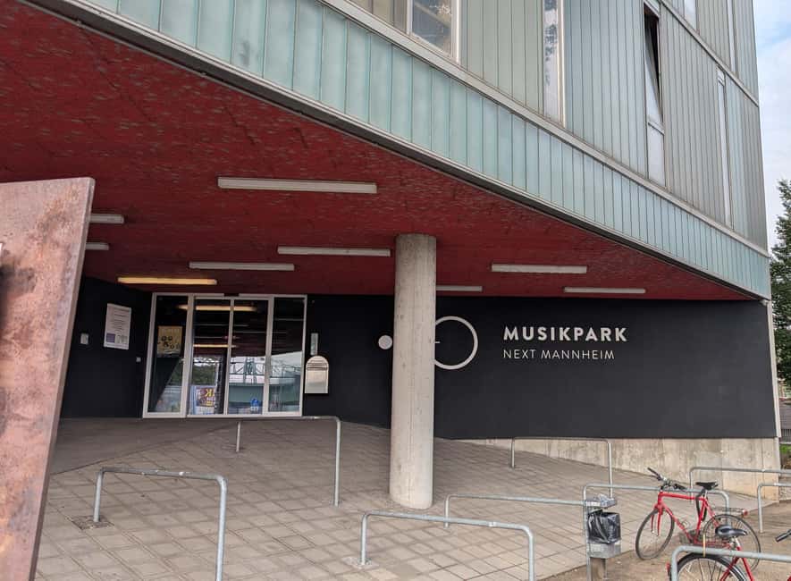 Mannheim, guided walking tour: Mannheim sounds  experience the UNESCO City of Music - Starting Point at the Nationaltheater