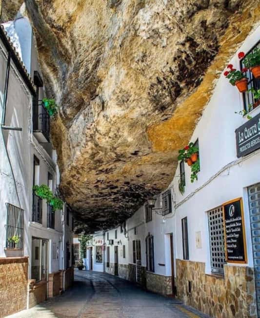Marbella/Estepona: Ronda and Setenil de las Bodegas - The Comfortable Journey Between Stops