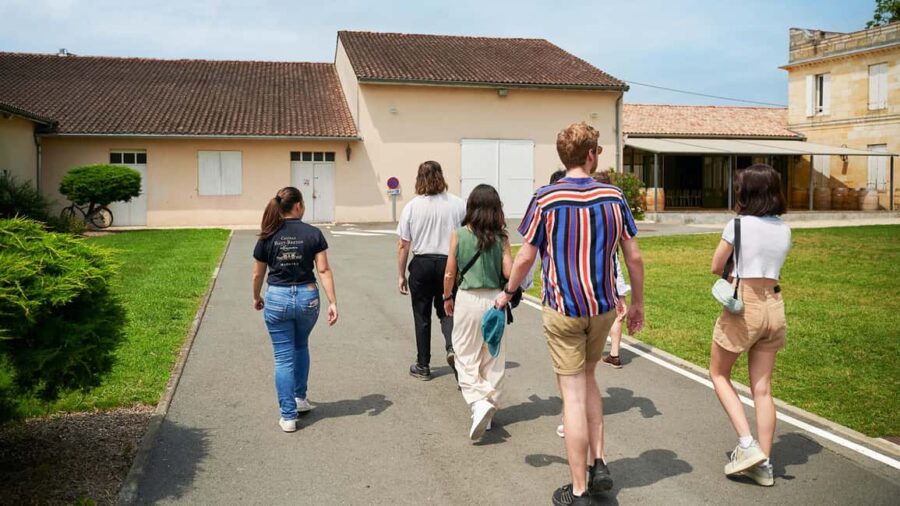 Margaux - Guided tour of the château and tasting of 4 wines - Guided Tour Led by Passionate Experts