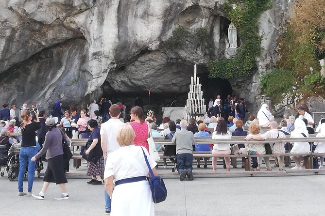 Marian Route: Lourdes, Montserrat & Meritxell - Visiting Montserrat: The Spectacular Sanctuary and Its Traditions