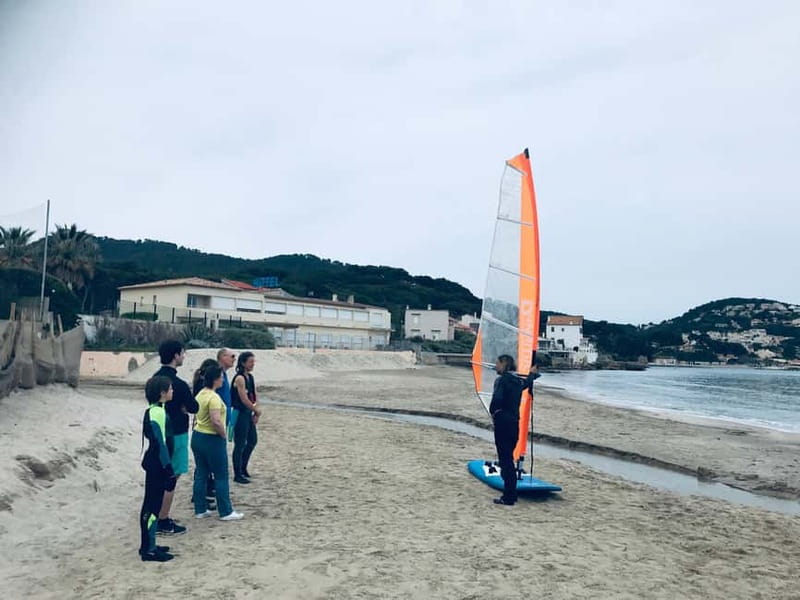 Mariehamn, Åland: Beginner Class Dynamic Windsurfing - What is included in the beginner class