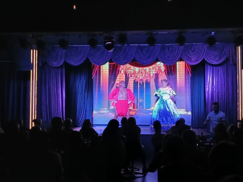 Marmaris: Talk of the Town Dinner Show with Pickup - How the Dinner and Drinks Are Integrated Into the Show