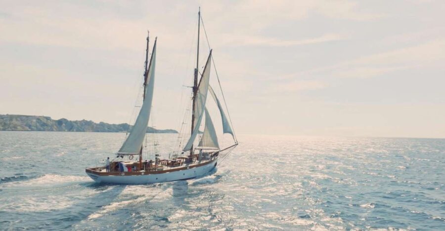 Marseille : Afternoon sailing trip - Sailing on the Exceptional 24-Meter Yacht