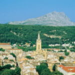 Marseille, Aix-en-Provence & Cassis 7-Hour Tour - Marseilles Notre Dame de la Garde Offers Breathtaking Views
