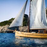 Marseille: Half-day sailing + snorkeling in the Calanques - Starting Point at Marseilles Old Port for a Maritime Escape