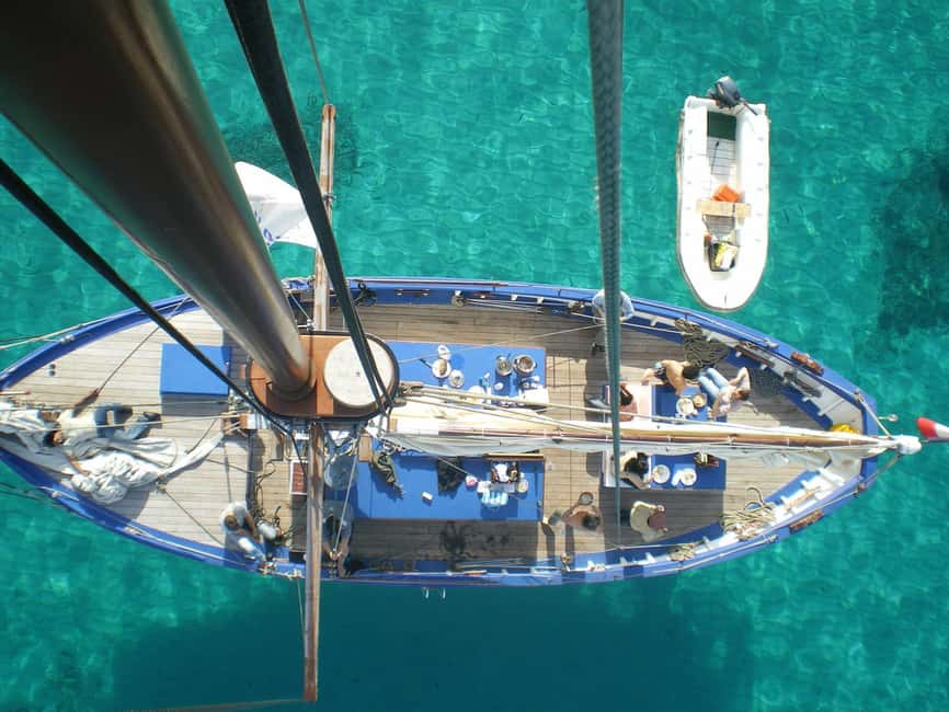 Marseille: Sailing cruise in the calanques, lunch and wine - The Sailing Experience and Crew Expertise