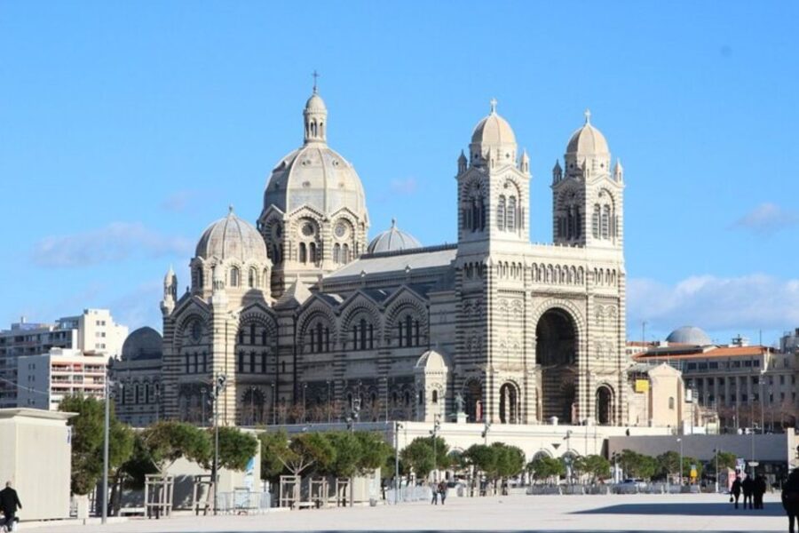 Marseilles: Private Custom Tour with a Local Guide - Customization Options and Tour Duration