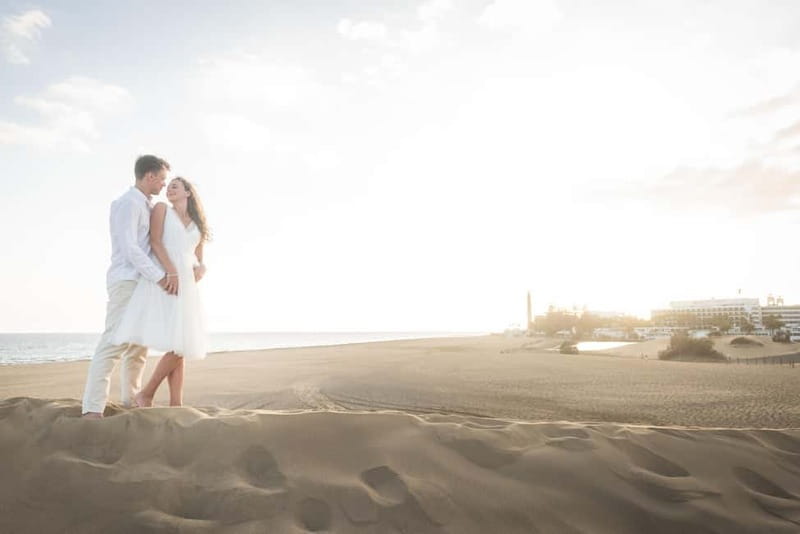 Maspalomas: Private professional photo session at sunset. - Starting Point at Maspalomas Lighthouse