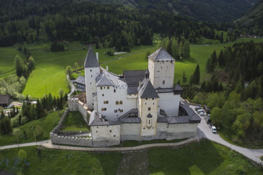 Mauterndorf: Castle Entrance Ticket - Exploring the Castle Interiors and Private Rooms