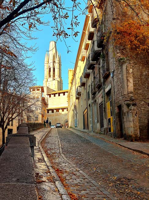 Medieval Girona: Hidden Tales (Licensed Guide) - Visiting the Girona Cathedral and Its Remarkable Features