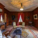 Medoc Tour : Margaux, Saint Estèphe and greediness - Discovering the Historic Village and Medieval Charm