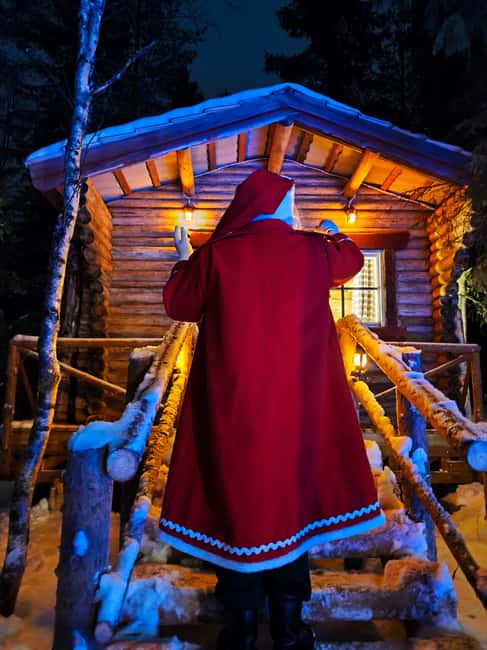 Meet Santa Claus in his magical forest of Sonka Lapland (Rovaniemi) - Exploring Santa’s Forest Cabin and Decor