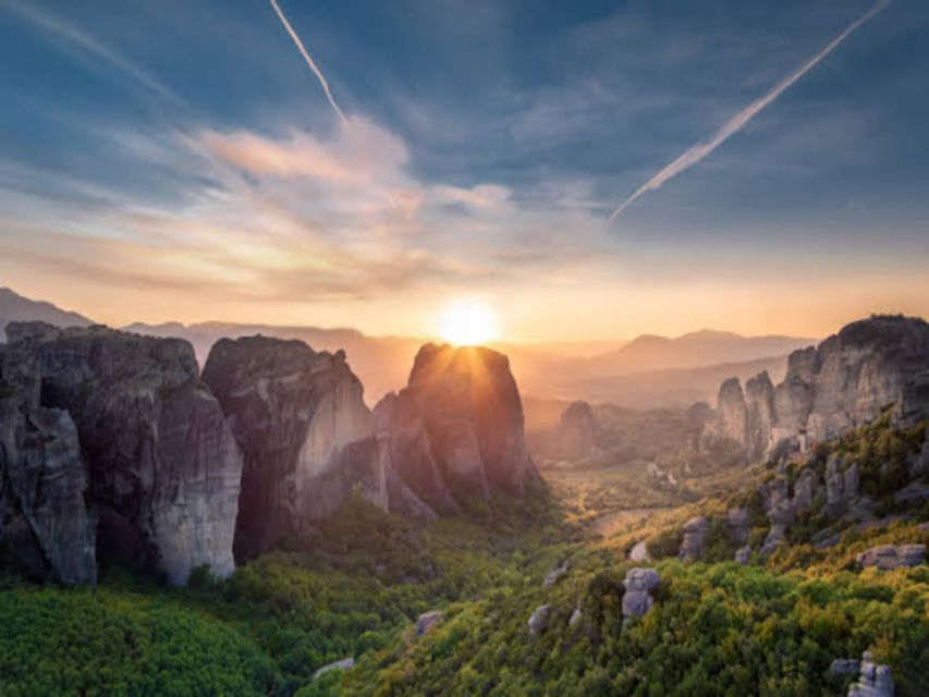 Meteora Private Full Day Tour from Athens & Free Audio Tour - Luxury Transportation Tailored to Your Group Size