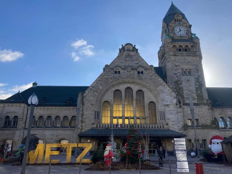 METZ WITHOUT DETOURS: TOUR WITH A PROFESSIONAL GUIDE - Starting Point at Place dArmes in Metz