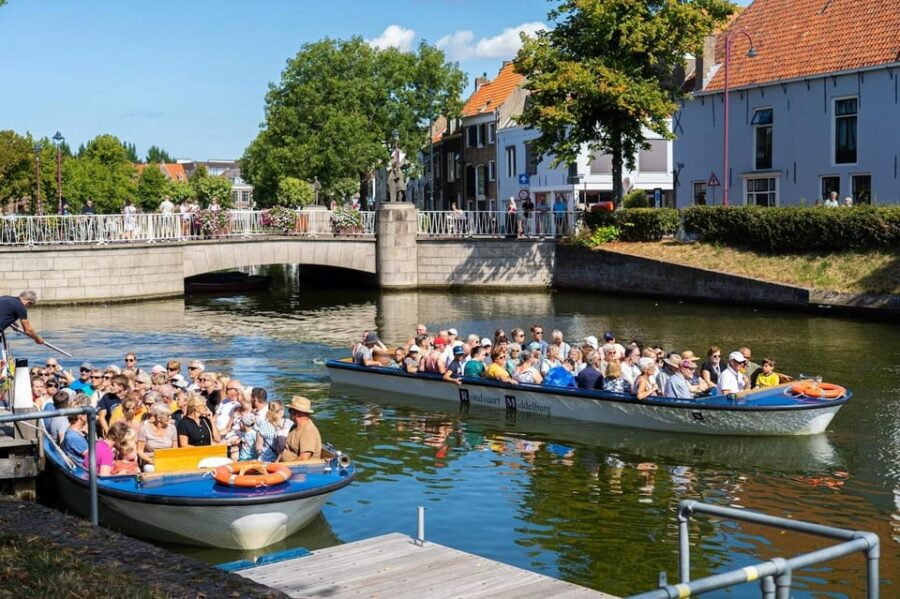 Middelburg: City Canal Cruise - Starting Point and Booking Flexibility