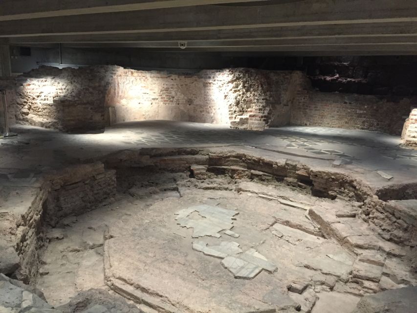 Milan: Cathedral and Terraces Guided Experience - Inside the Milan Cathedral: Art, Mosaics, and Architectural Details