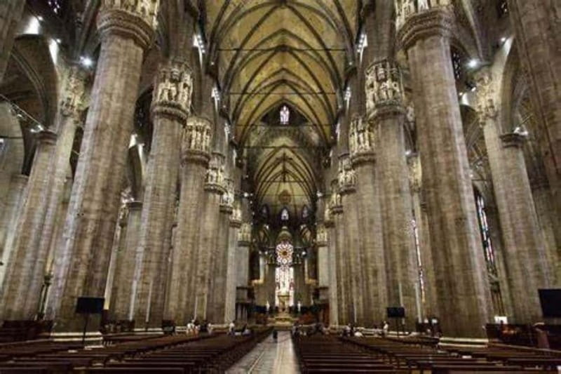 Milan: Duomo Tour with Priority Entry & Rooftop Access - Inside the Duomo: Gothic Grandeur and Artistic Details