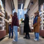 Milan: Fashion and Beauty Walking Tour With Expert Designer - Teatro alla Scala and Milanese Culture