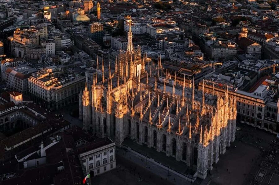 Milan: Guided Duomo Guided Tour and Rooftop Access - Fast-Track Entry at the Duomo Simplifies Your Visit