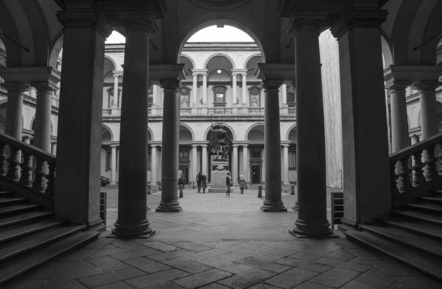 Milan: Pinacoteca Art Gallery and Brera District Guided Tour - From the Museum to the Artistic Streets of Brera