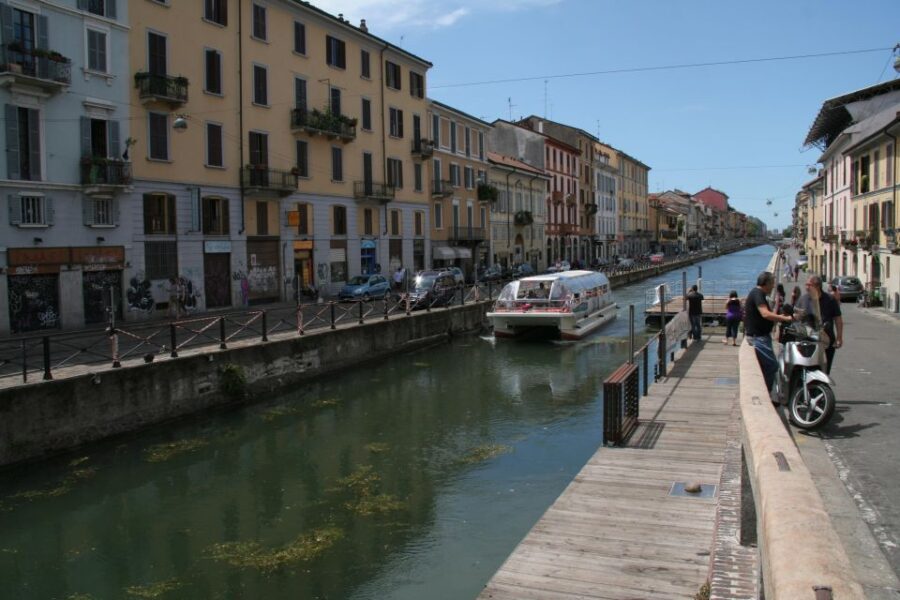 Milan: Private Sightseeing & Shopping Tour with a Local - Starting Point and Tour Logistics in Milan