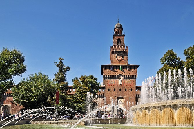 Milan Sightseeing Walking Tour for Kids and Families with Local Guide - Cultural Highlights at Piazza della Scala