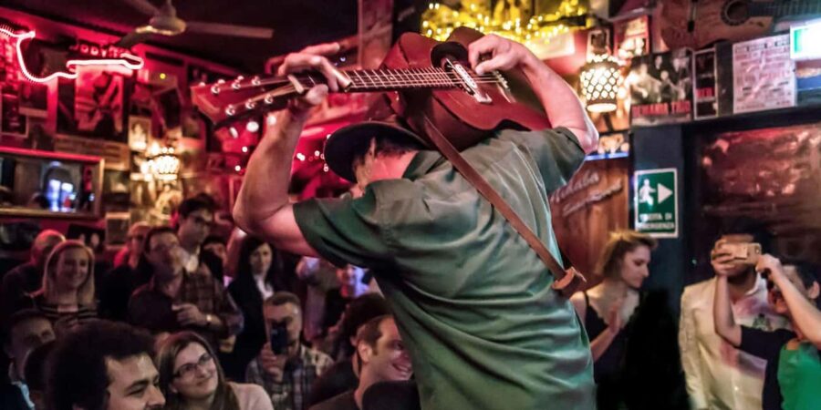 Milan Social Walk: Bars, Squares & Local Vibes - Starting Point at Arco di Porta Ticinese