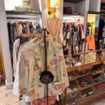 Milan: The Ultimate Vintage Shopping Guidebook - An Easy-to-Use Guide to Milan’s Vintage Stores