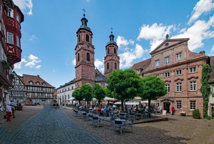 Miltenberg - Private Walking Tour - Starting at the Pastel Yellow Würzburg Gate