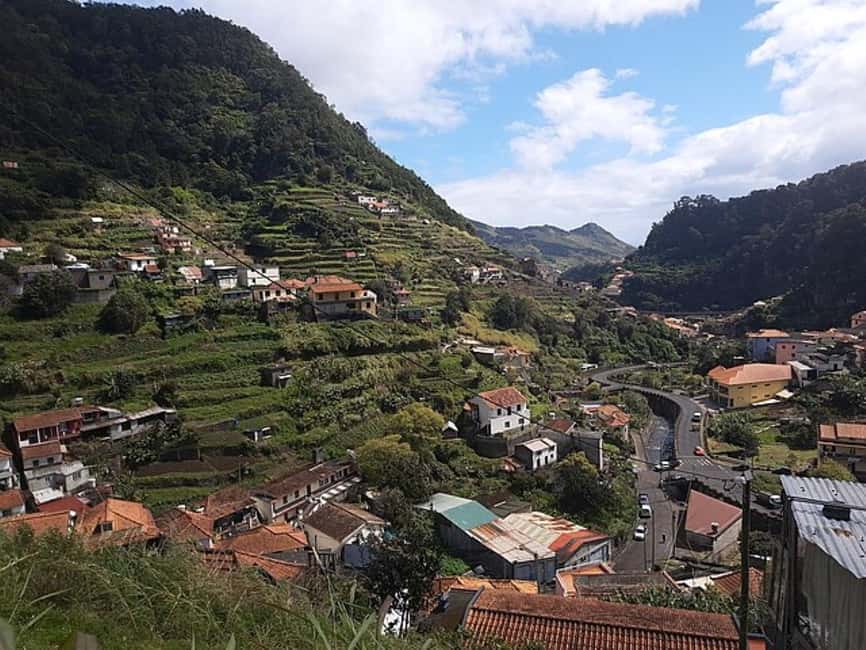 Mimosa Valley Trail: Explore Maroços - Highlights of the Mimosa Valley Guided Walk