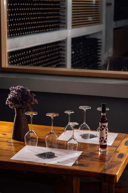 Monemvasia: Wine Tasting Experience with Local Delicacies - What Makes the Wine Tasting Unique in Monemvasia