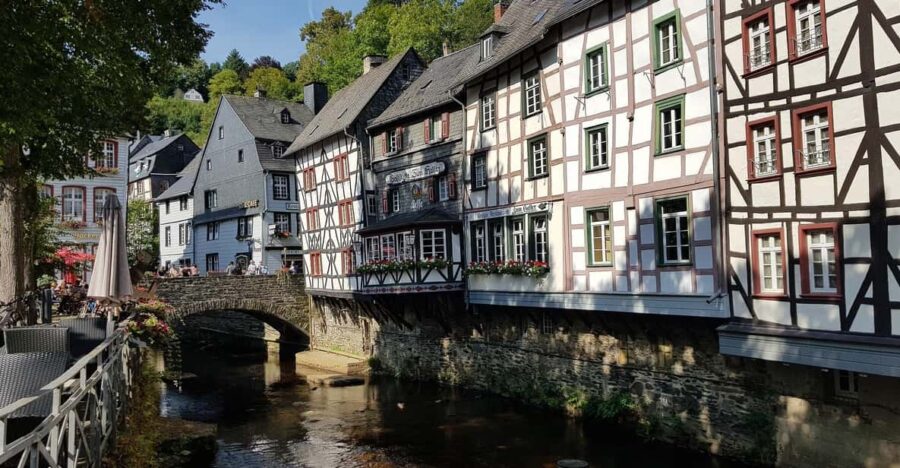 Monschau - Old Town Private Guided Tour - Exploring the 13th Century Burg Monschau Castle