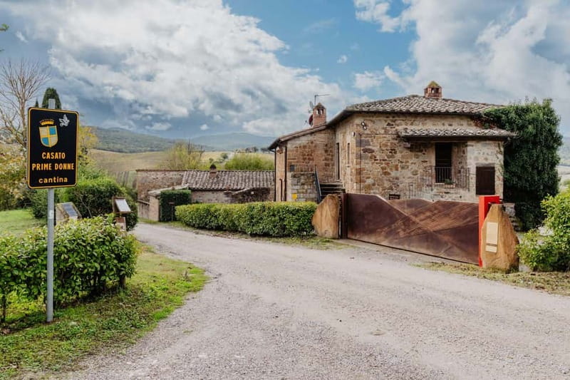 Montalcino: a unique and engaging tour of the Brunello winery - Starting the Experience at Casato Prime Donne