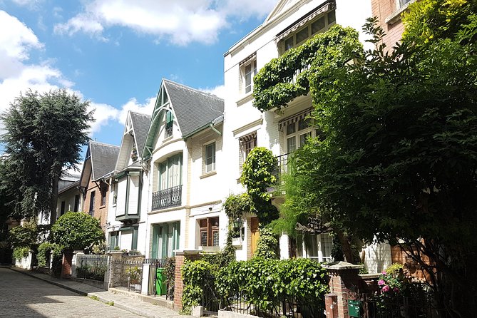 Montmartre Private Walking Tour - The Surprising Vigne du Clos Montmartre