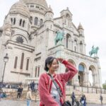 Montmartre Sacre Coeur area photoshoot by Paris photographer - Iconic Photo Stops Outside Sacre Coeur